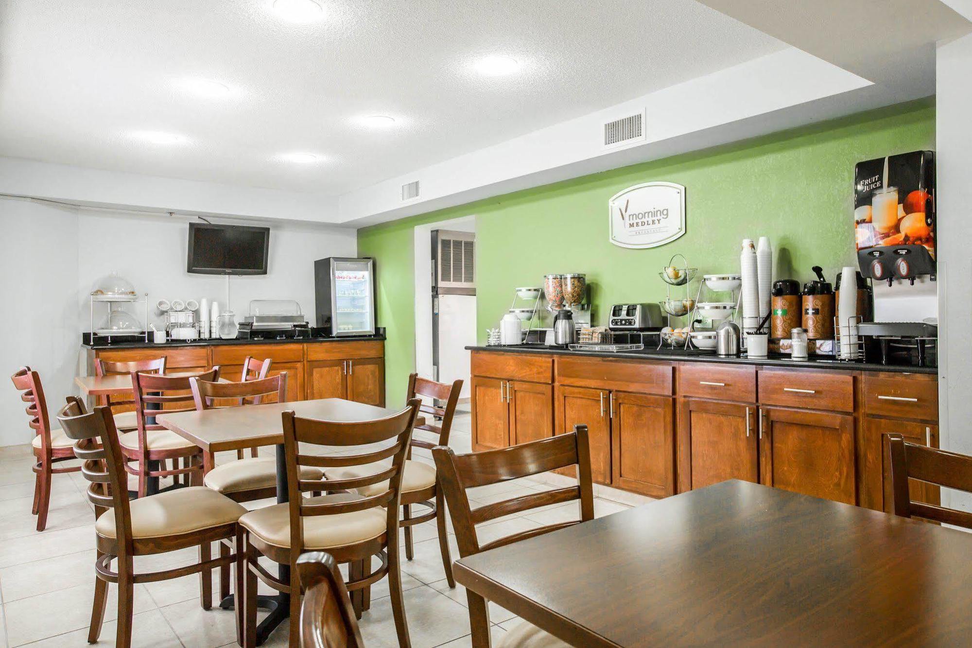 Rodeway Inn Austell Zewnętrze zdjęcie